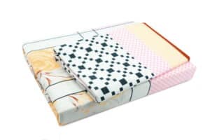 Bed Sheet Queen size Plaid & Flower Pattern With Pillow Covers - Balooworld