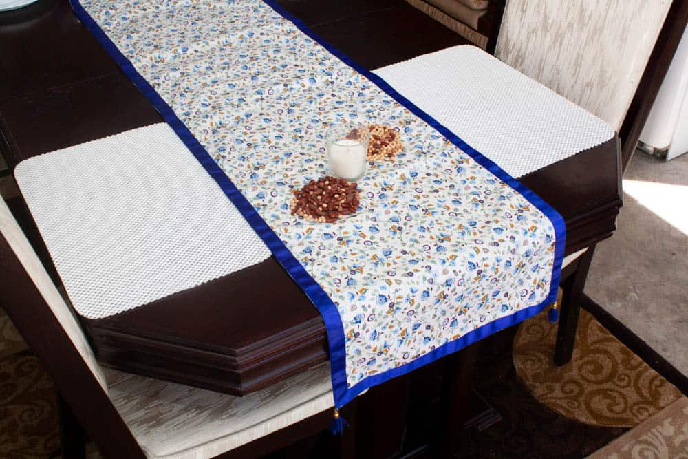 Table Runner Medium Size Floral Print - Balooworld