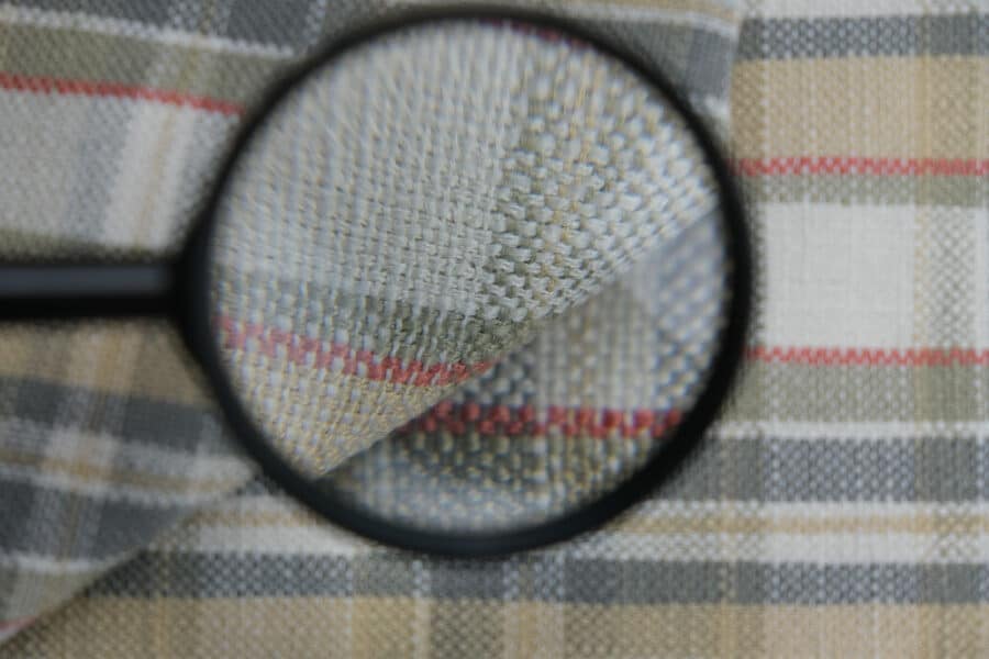 place-mats-standard-size-beige-plaid-pattern-square-ends-balooworld-material