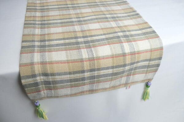 table-runner-medium-size-beige-plaid-pattern-square-ends-balooworld
