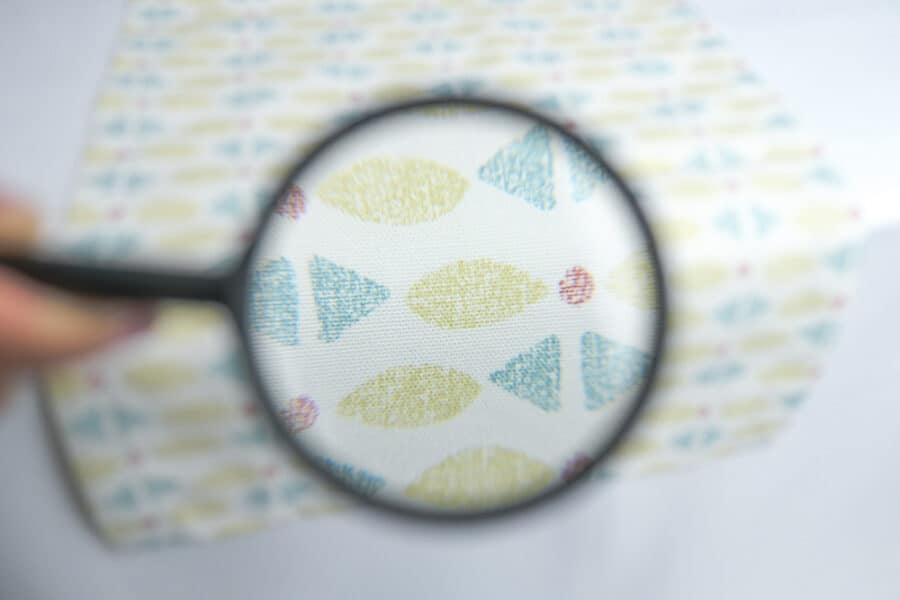 table-runner-medium-size-white-abstract-balooworld-material