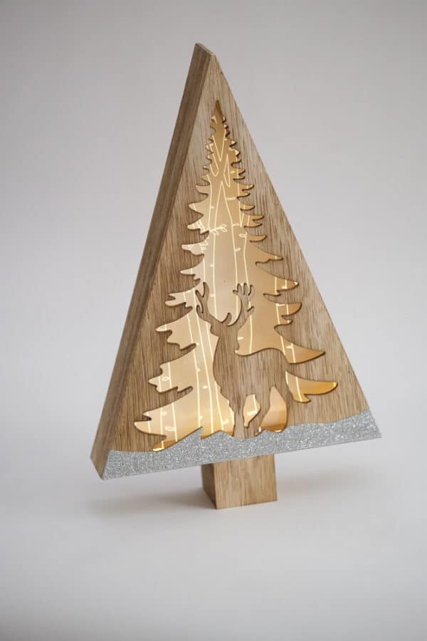 Deer in the wooden Christmas tree night light On balooworld-decorationbalooworld-decoration