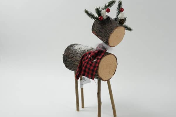 frosted-cut-log-standing-deer-brown-red-front-rect-balooworld-decoration