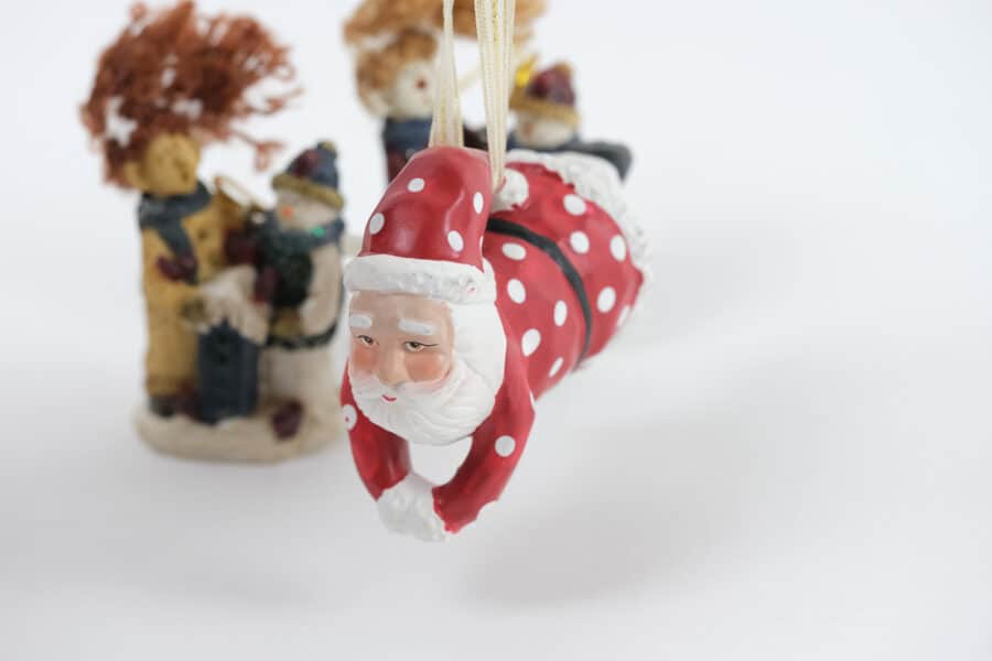 santa-clause-hanging-ornament-balooworld