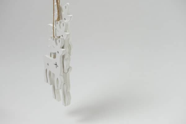 white-wooden-deer-hanging-ornament-set-side-balooworld-decoration