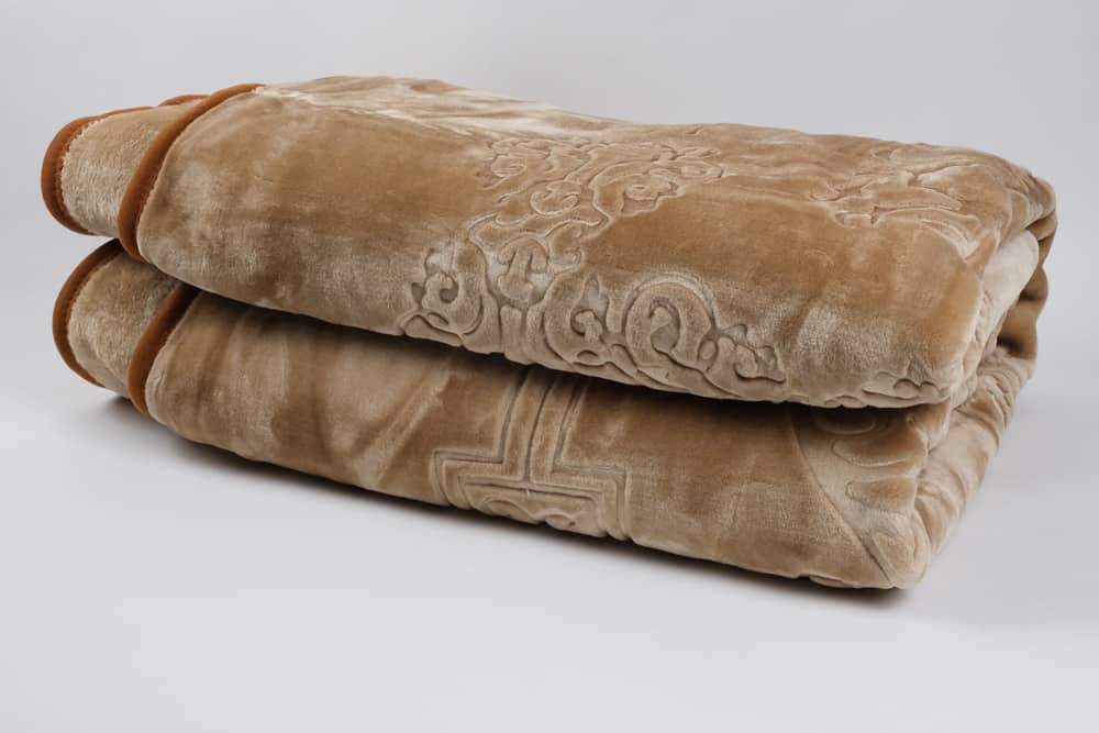 BalooWorld Solid color mink blanket queen size